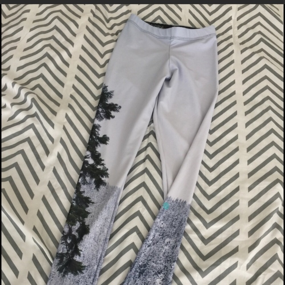 Wild movements xs yoga leggings